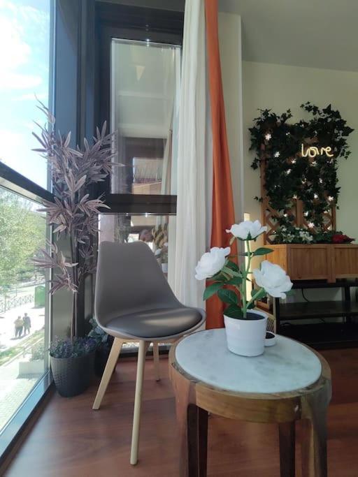 Madrid Alcotour Apto Trabajo Y Relax Alcobendas Dış mekan fotoğraf